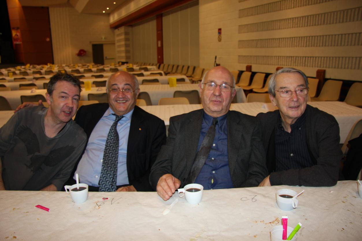 Thierry ROQUES, Albert Henry Ankri (direction de K’Danse productions), René LACHESE, directeur des Accordéons de France MAUGEIN et André ROQUES.