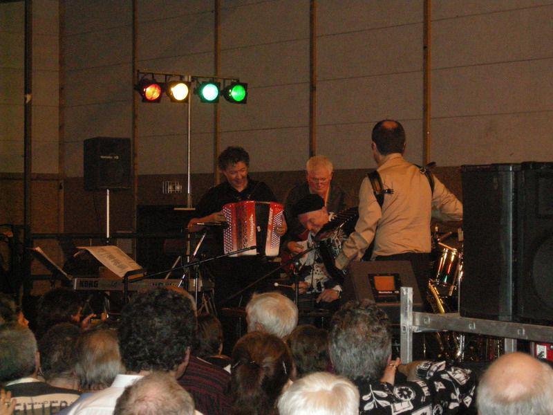 Jo SONY, Sébastien FARGE &#38; Thierry ROQUES, Alain MARTIN à la guitare.