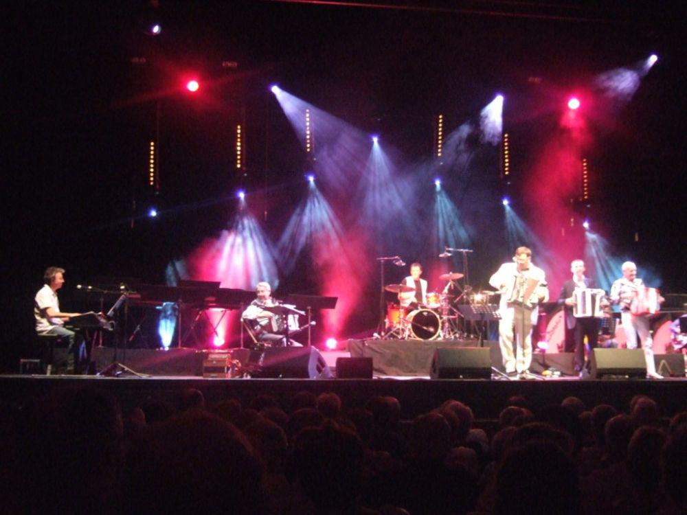 Christophe ANDRIEUX sur la scène de l'Olympia.